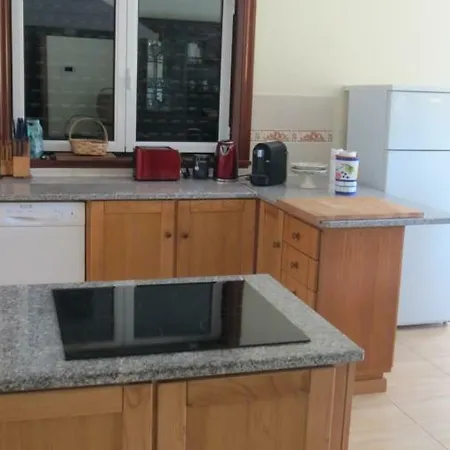 Casa Oliveiras * Beiral do Lima