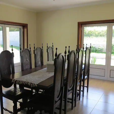 Casa Oliveiras * Beiral do Lima